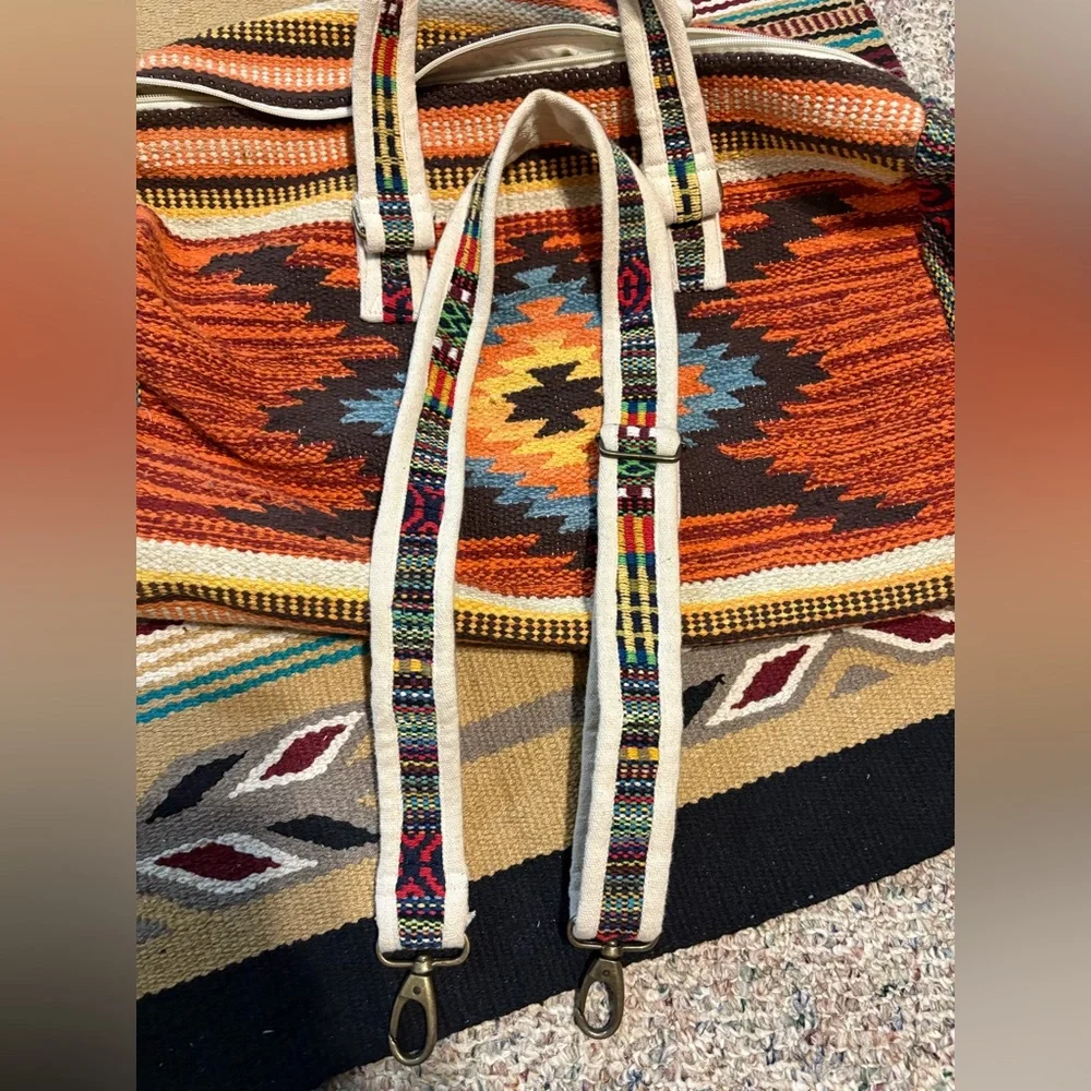 Aztec Weekender/Duffle Bag - Picture 7 of 9